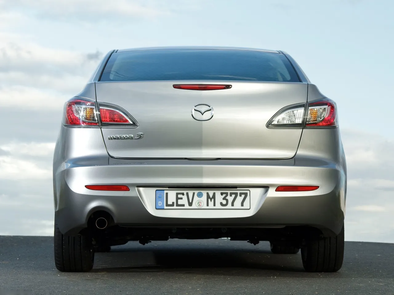 Mazda 3 Sedan (2012) – zezadu