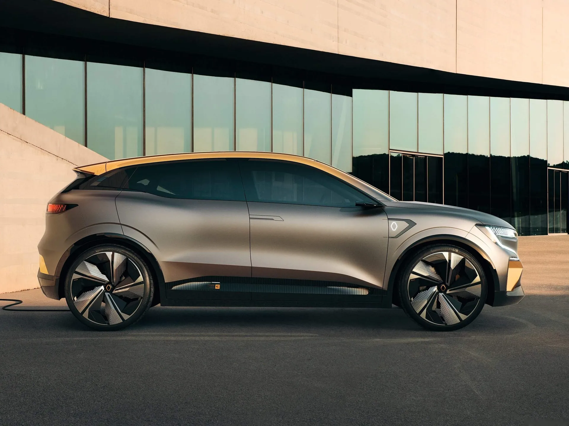 Renault Megane eVision Concept (2020) – boční profil