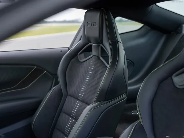 Ford Mustang GTD Liquid Carbon (2026)