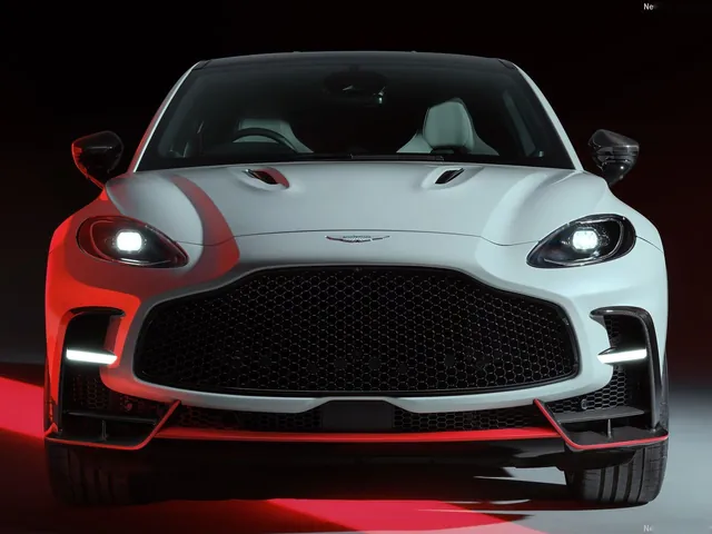 Aston Martin DBX S (2026)