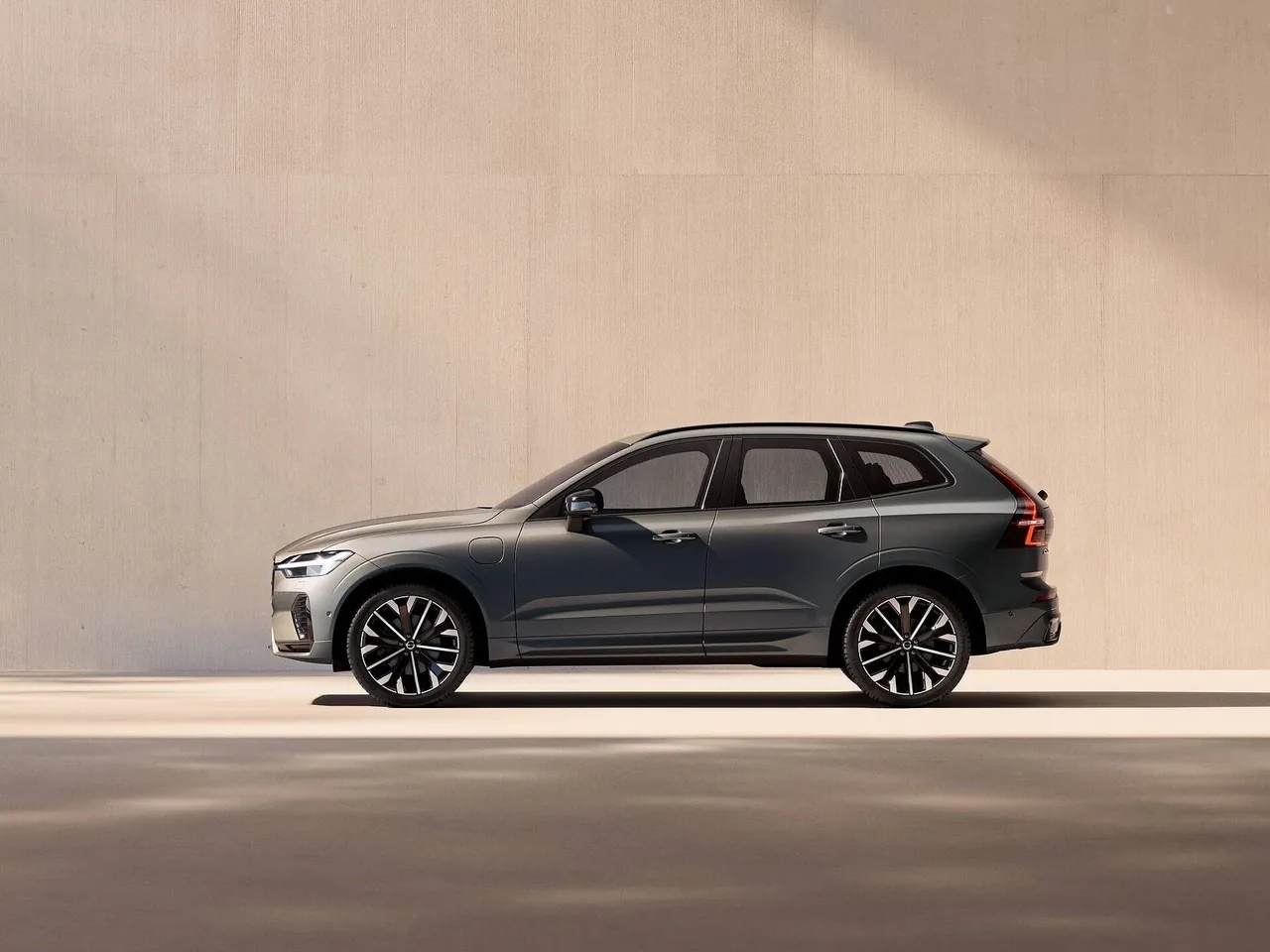 Volvo XC60 (2026) – boční profil