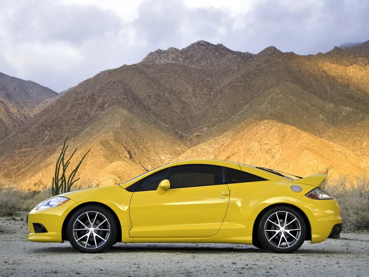 Mitsubishi Eclipse GT (2009) - Side Profile