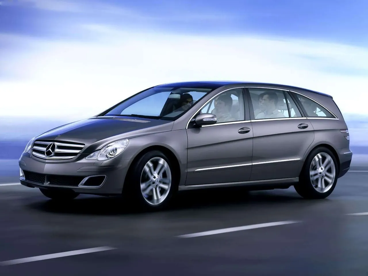 Mercedes-Benz Vision Grand Sports Tourer Concept (2004)