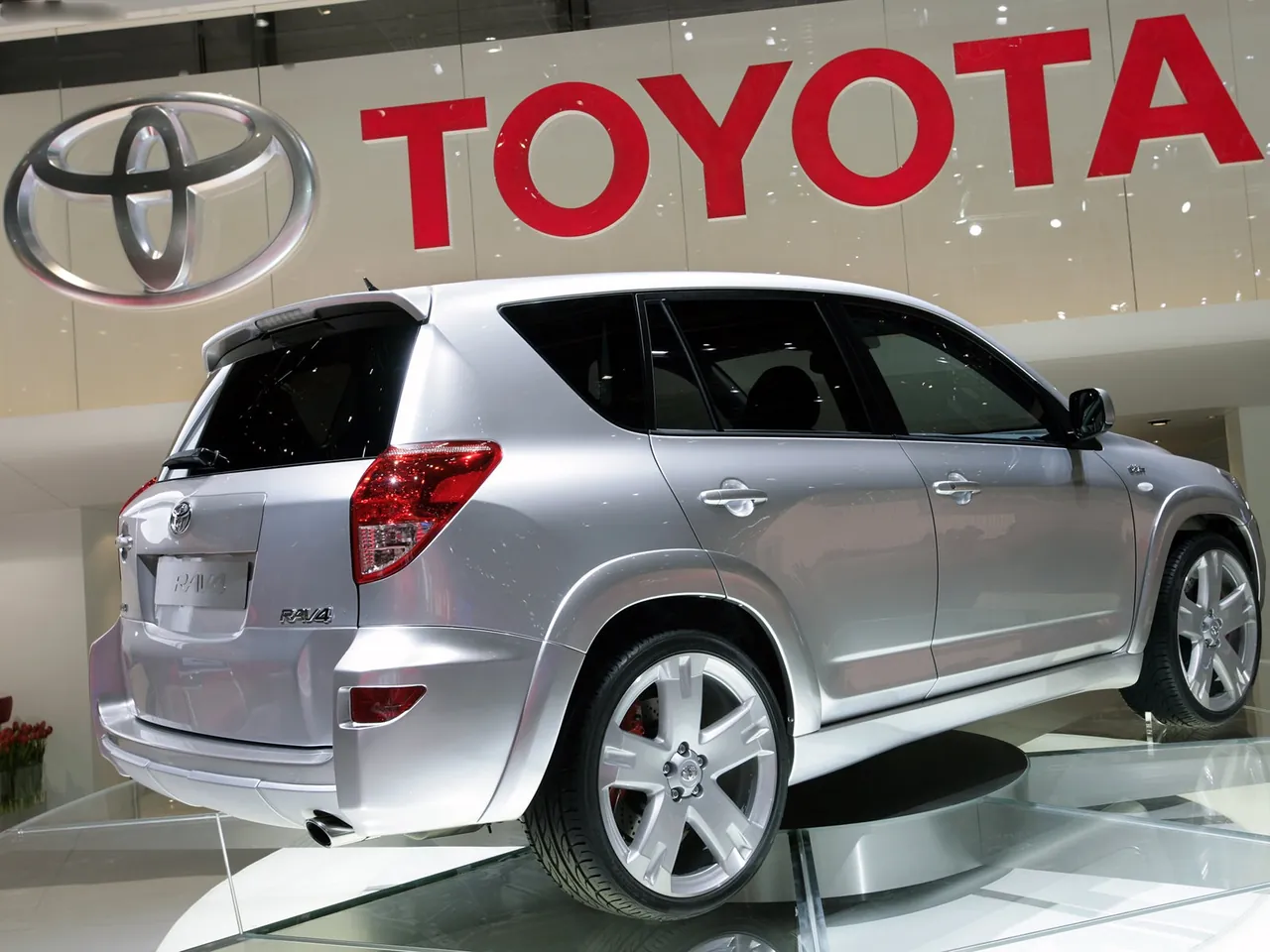 Toyota RAV4 Sports Concept (2006) - Rear Three-Quarter