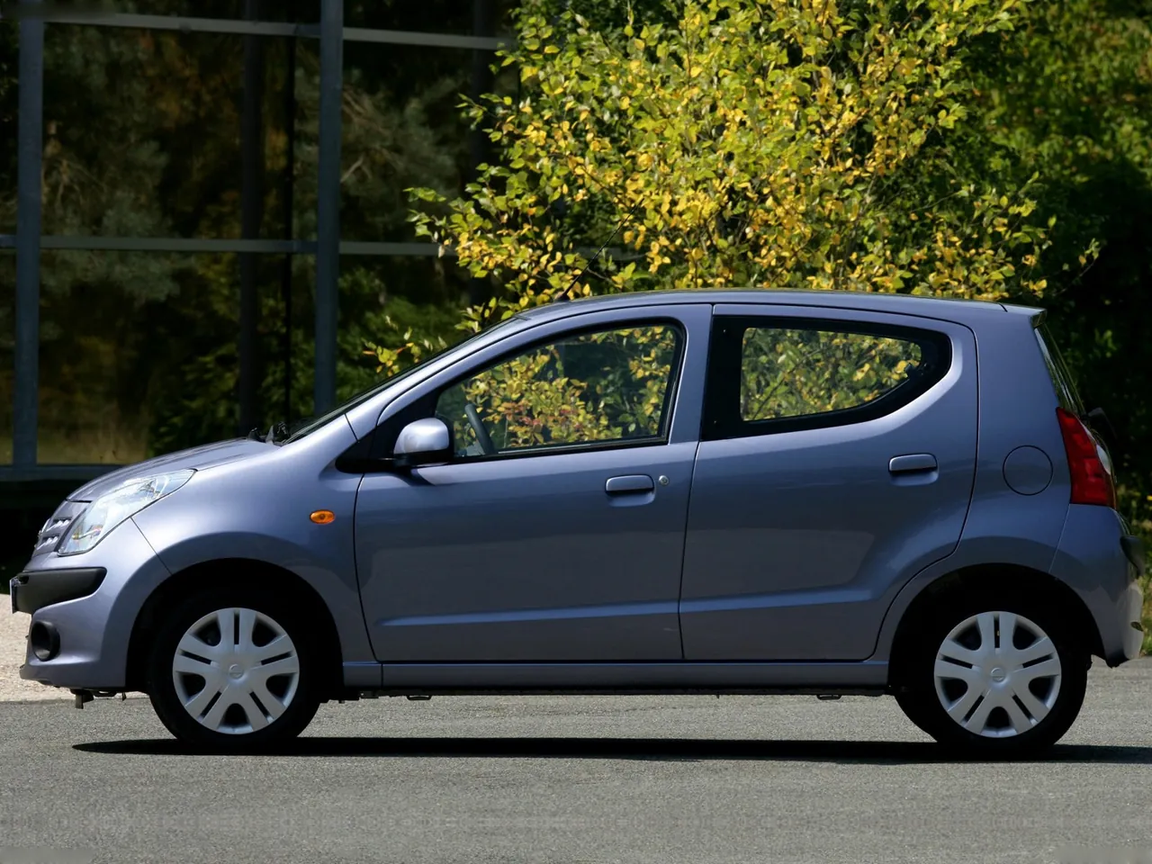 Nissan Pixo (2009) – boční profil