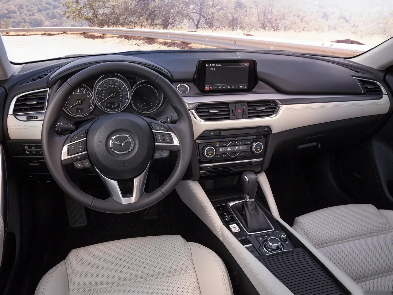 Mazda 6 (2016) – interiér