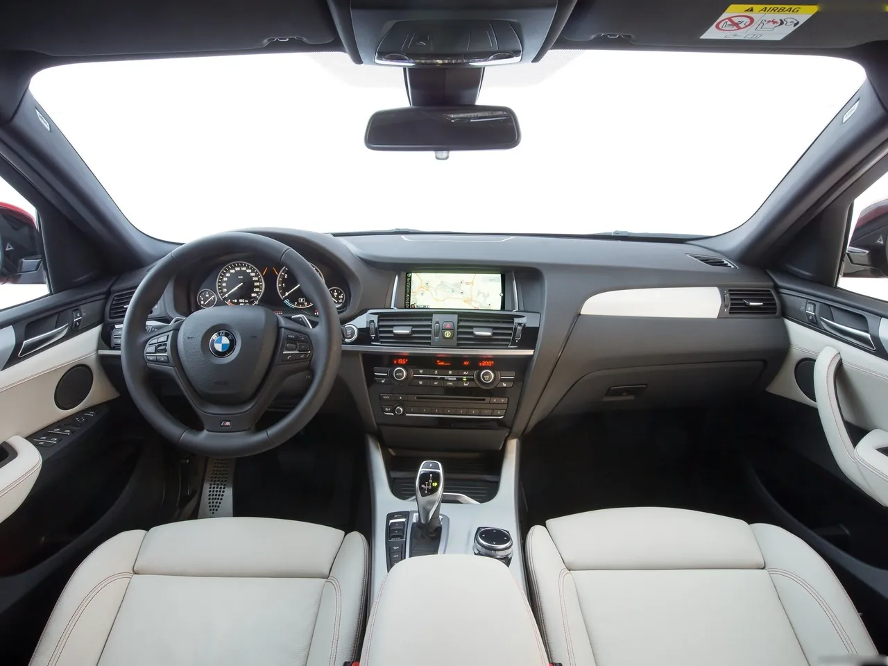 BMW X4 (2015) – interiér