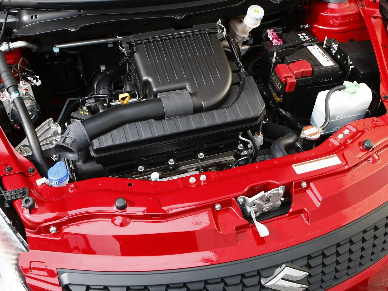 Suzuki Swift (2011) – motorový prostor