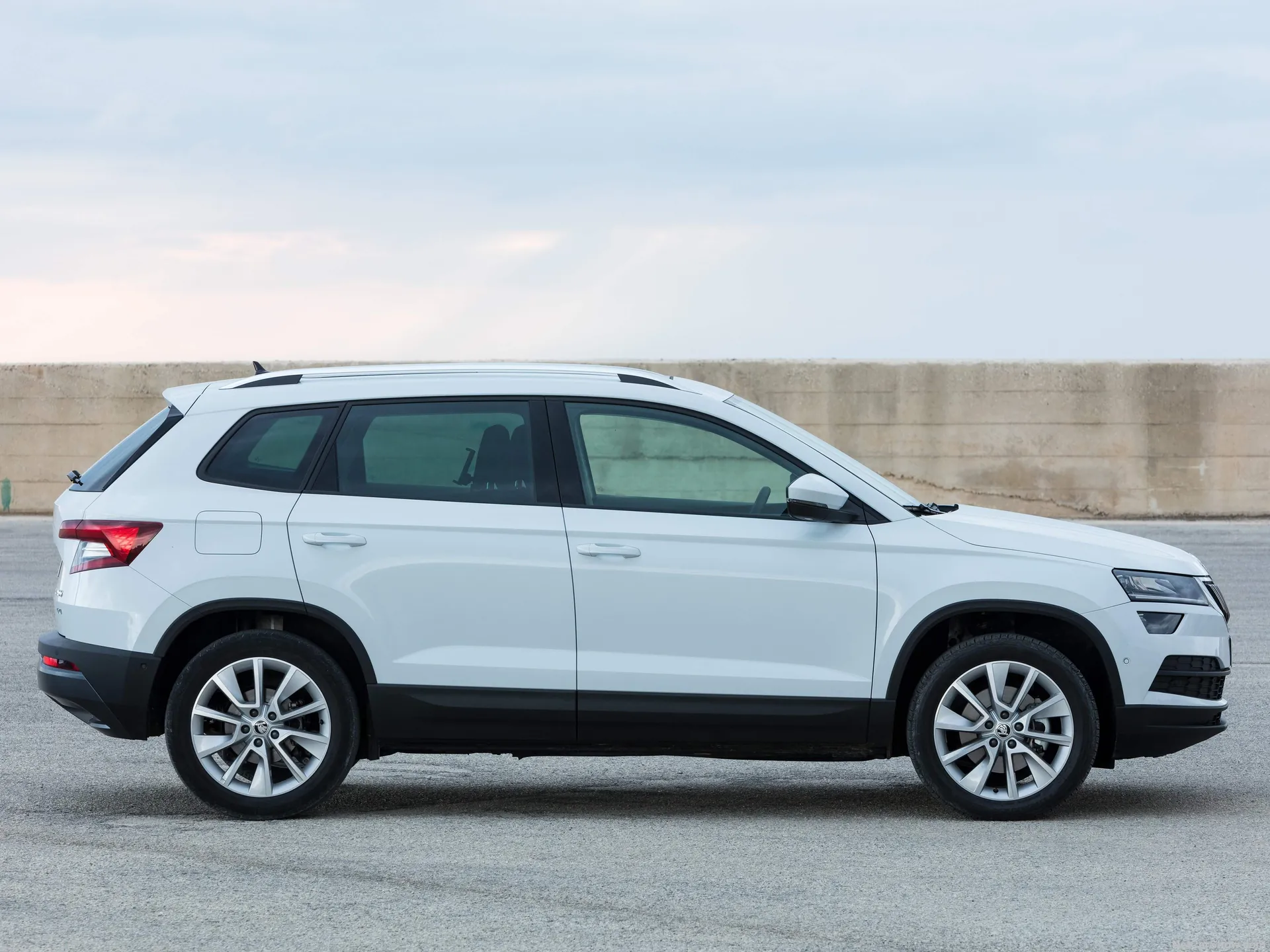 Skoda Karoq (2018) – boční profil