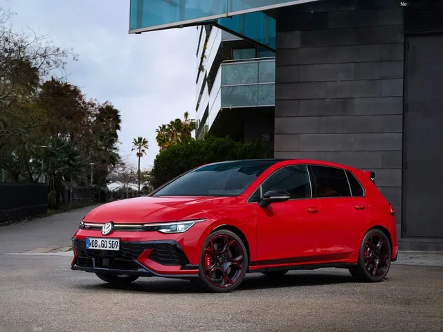 Volkswagen Golf GTI Edition 50 (2026)