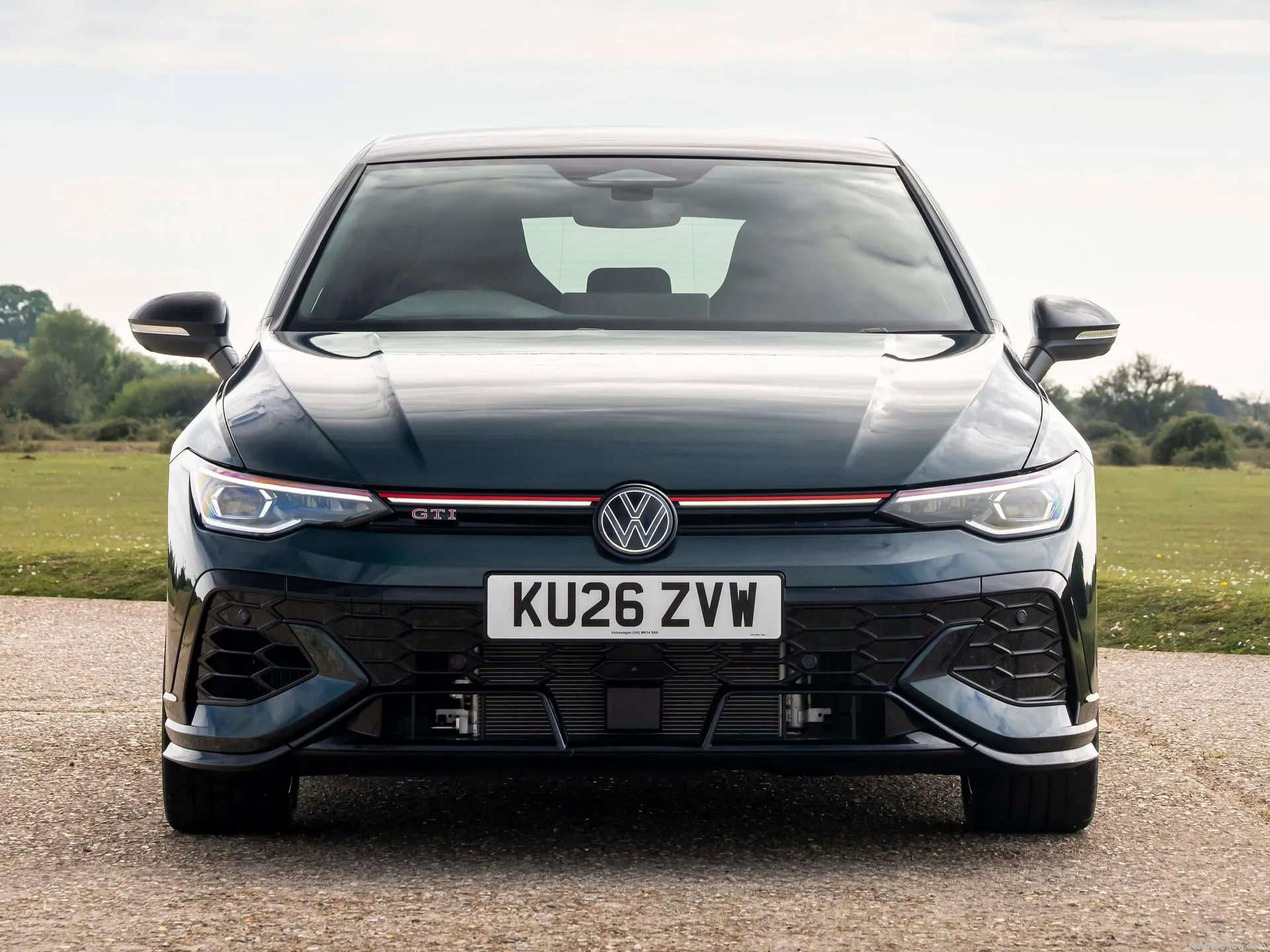 Volkswagen Golf GTI Edition 50 [UK] (2026) – zepředu