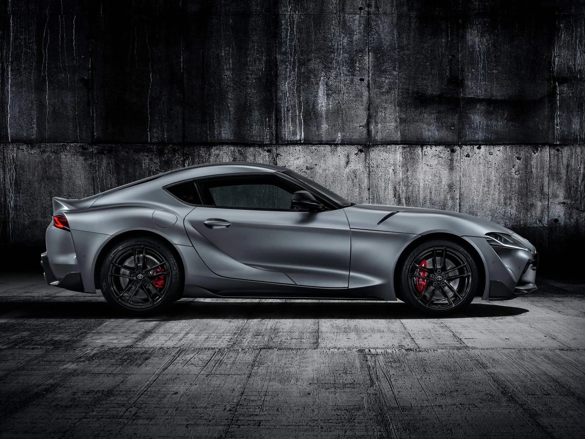Toyota Supra (2020) - Side Profile