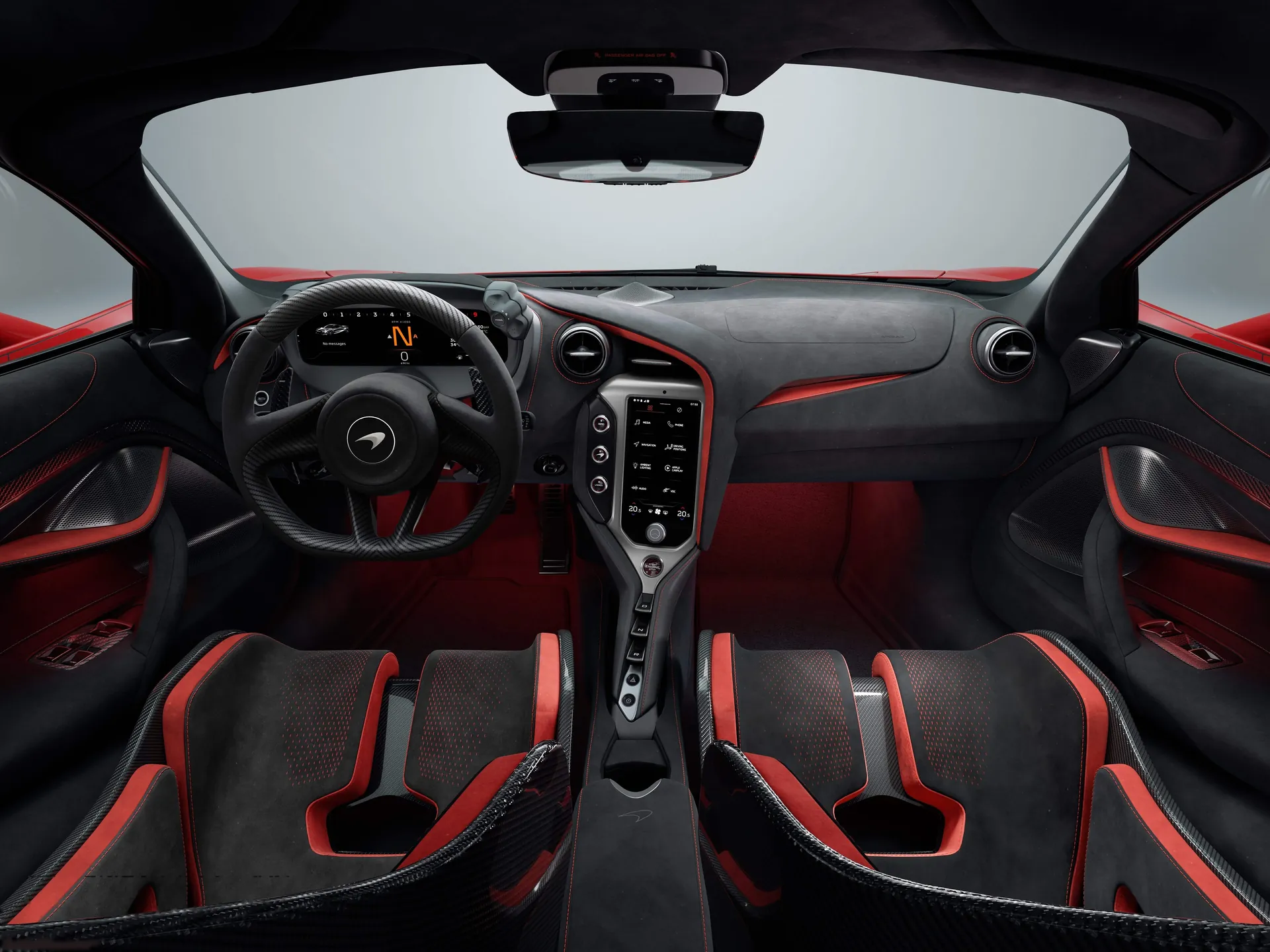 McLaren 750S (2024) – interiér