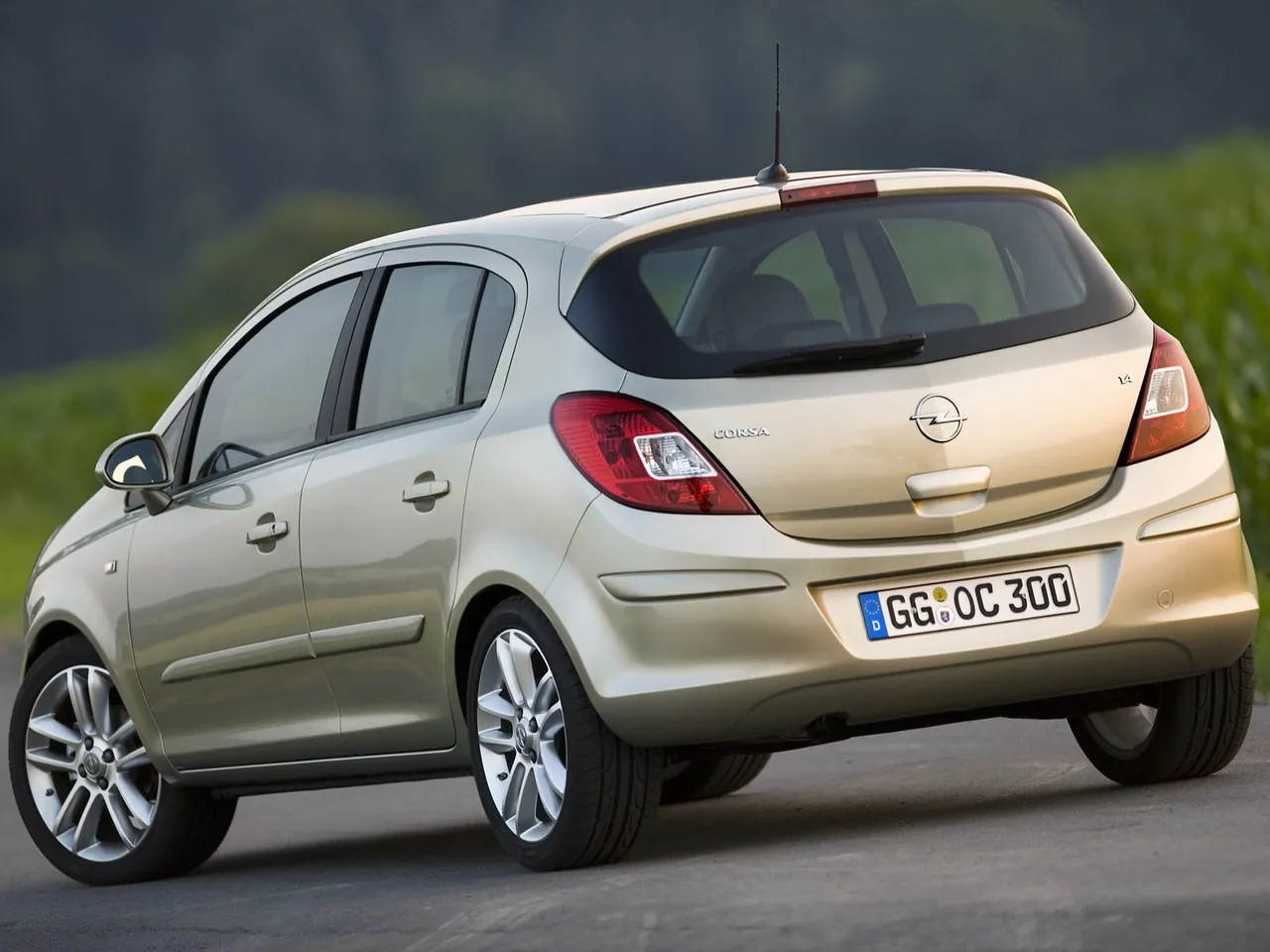 Opel Corsa 5-door (2007) – zadní tříčtvrteční pohled