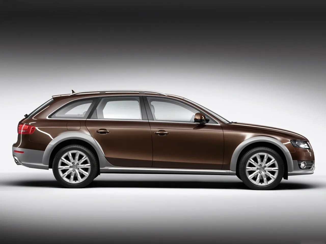 Audi A4 allroad quattro (2010) – boční profil