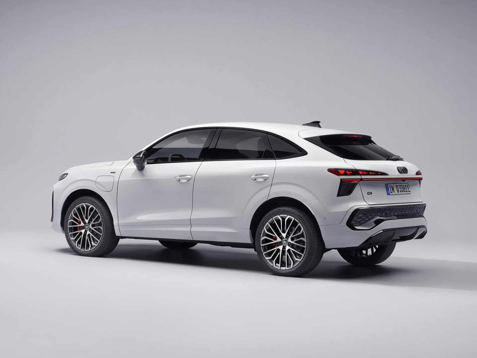 Audi Q3 Sportback (2026) – zadní tříčtvrteční pohled
