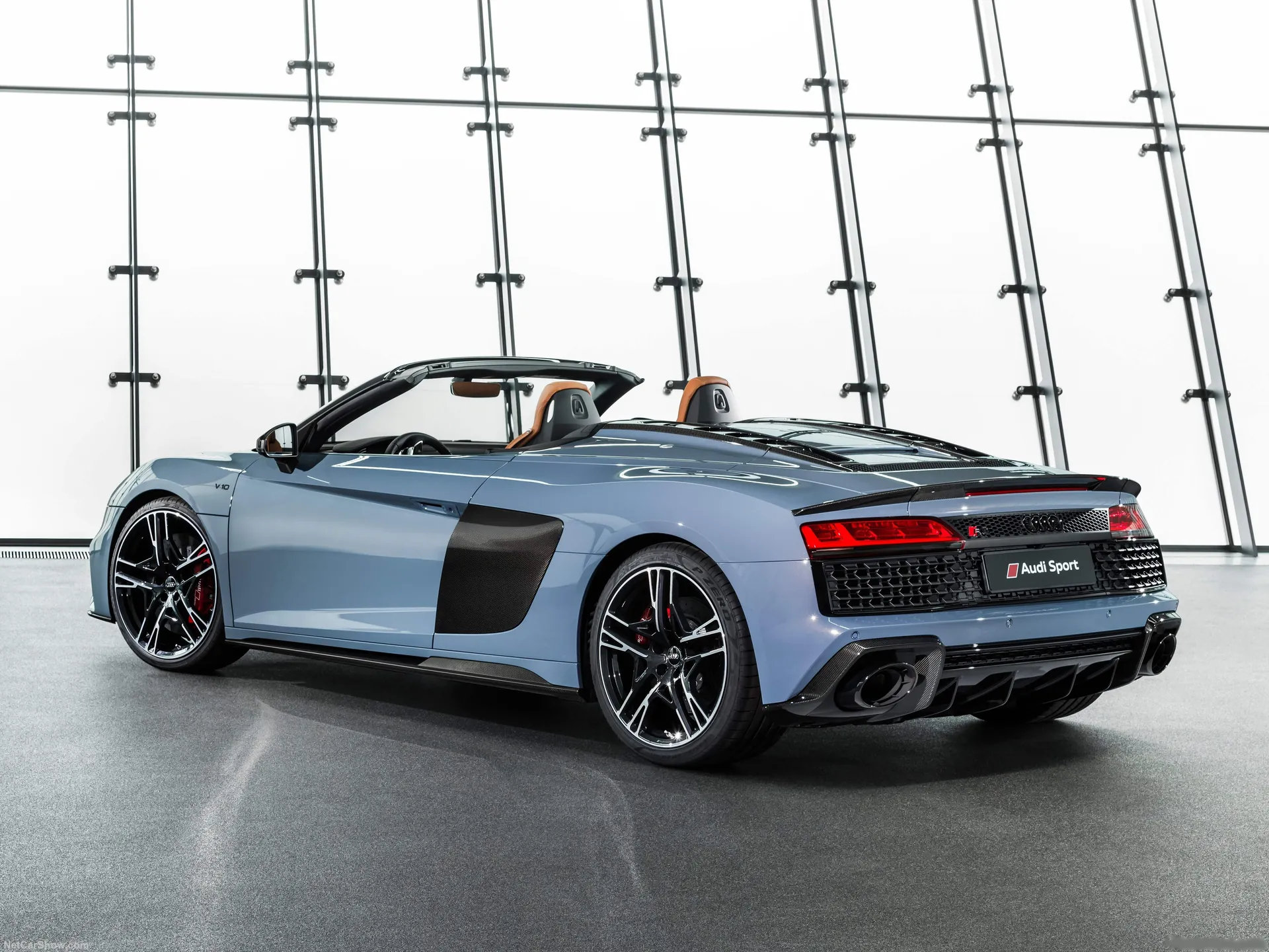 Audi R8 Spyder (2019) - Rear Three-Quarter
