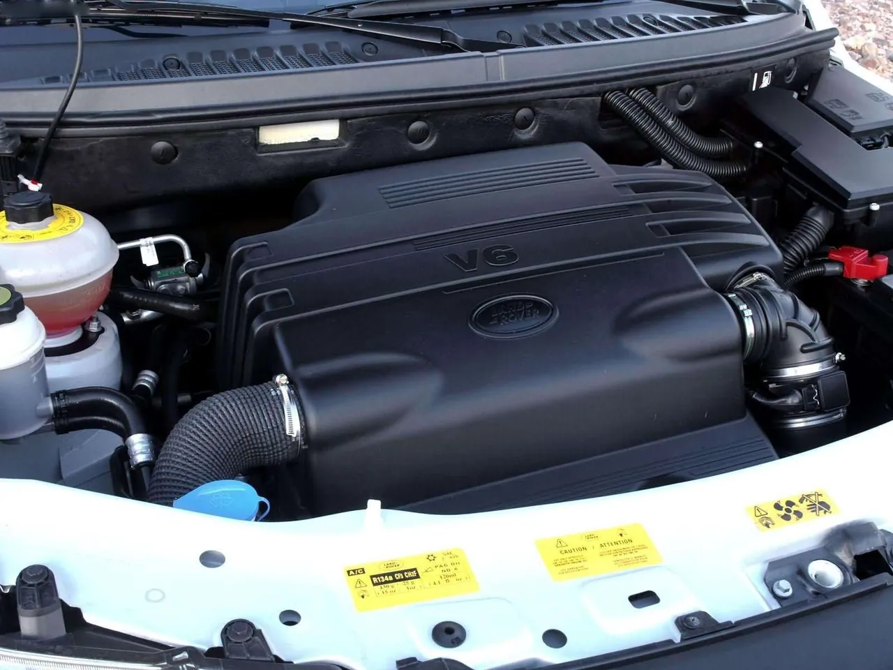 Land Rover Freelander SE3 (2003) - Engine Bay