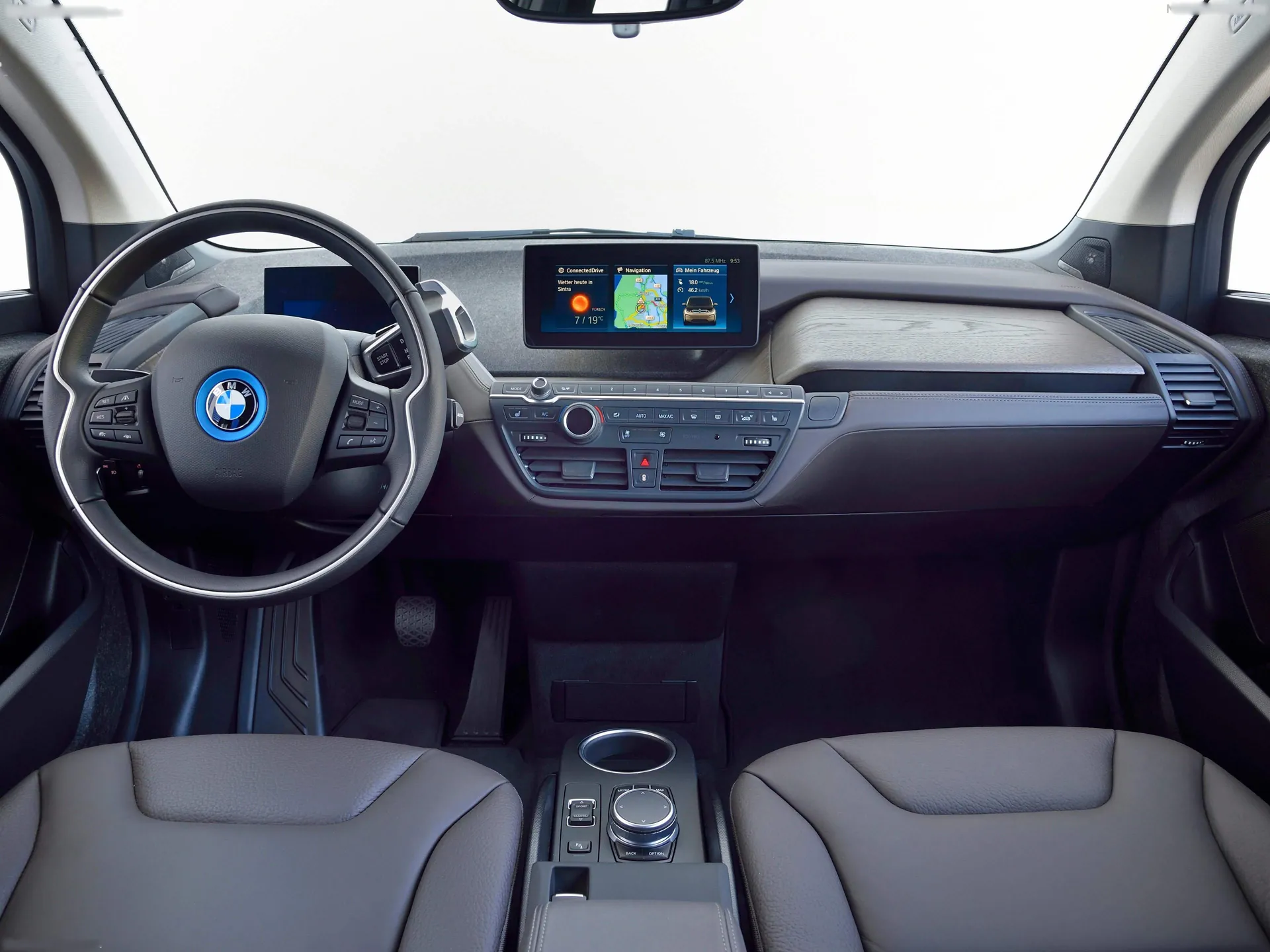 BMW i3s (2018) – interiér
