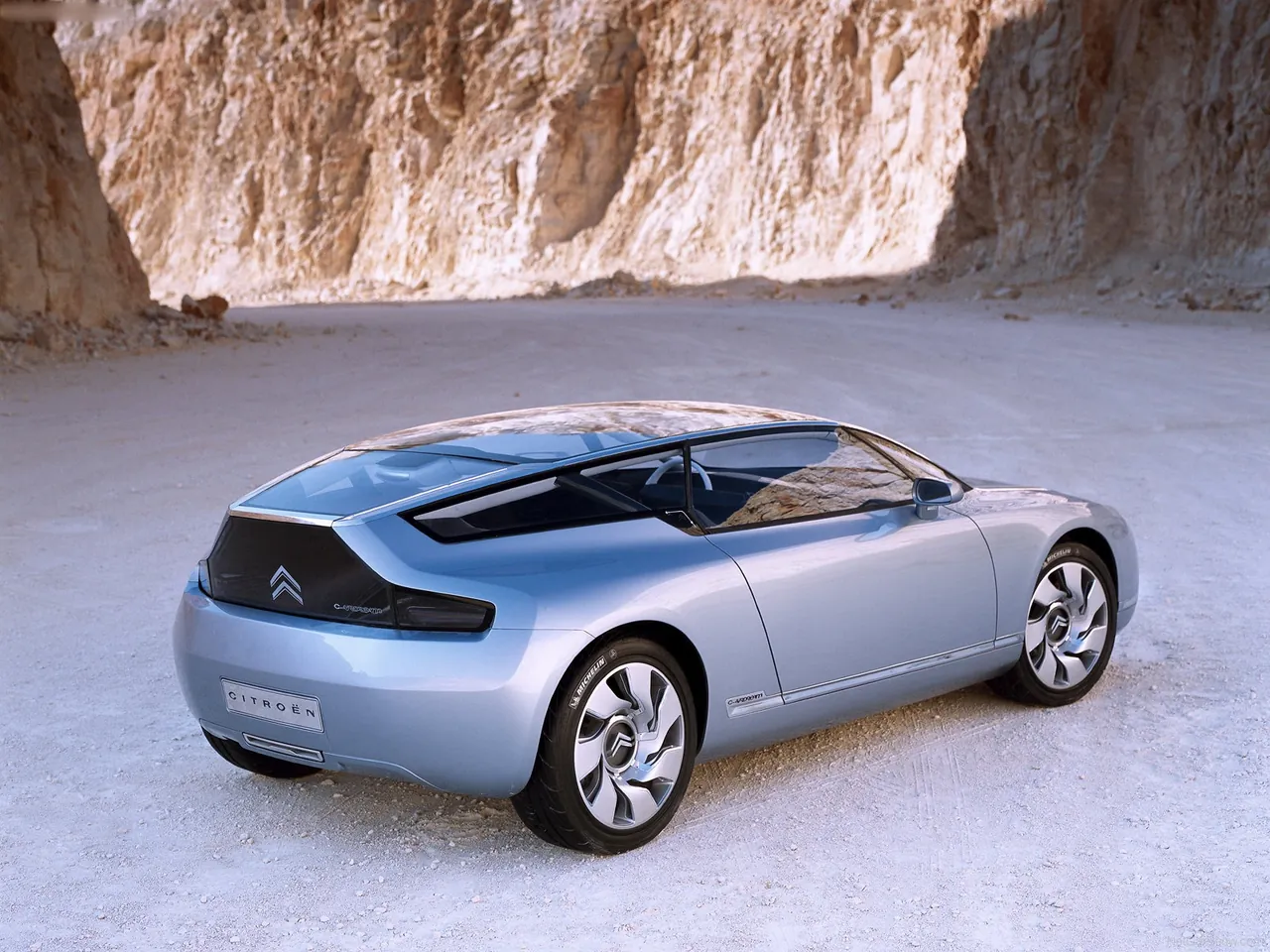 Citroen C-Airdream Concept (2002) - Rear Three-Quarter