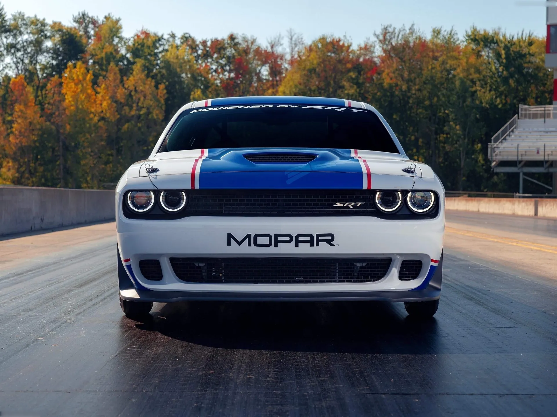 Dodge Challenger Mopar Drag Pak (2021) – zepředu