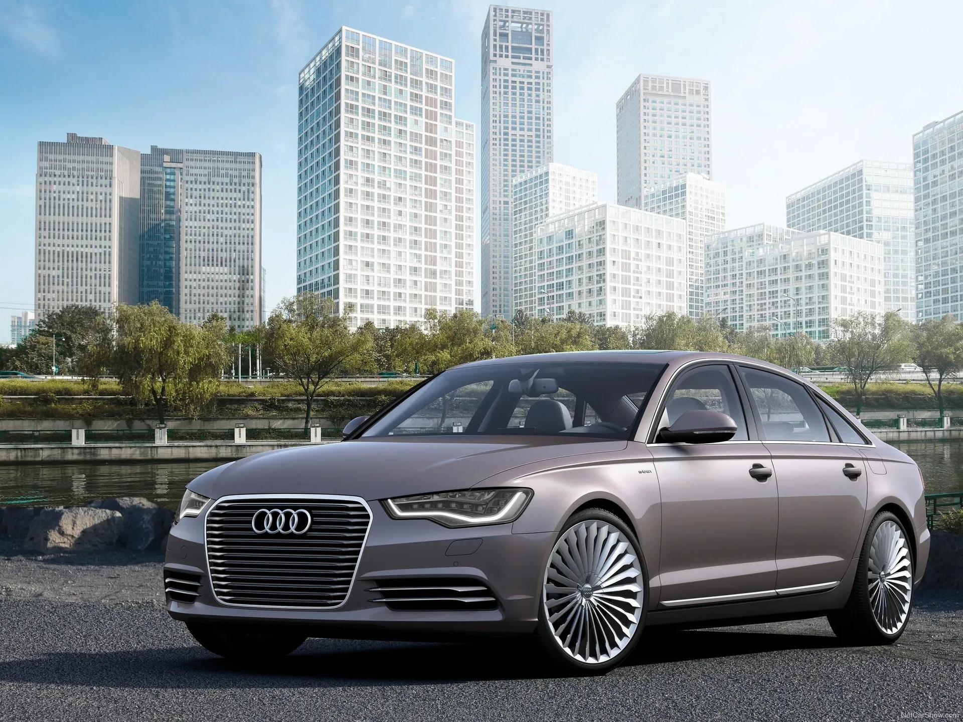 Audi A6 L e-tron Concept (2012)