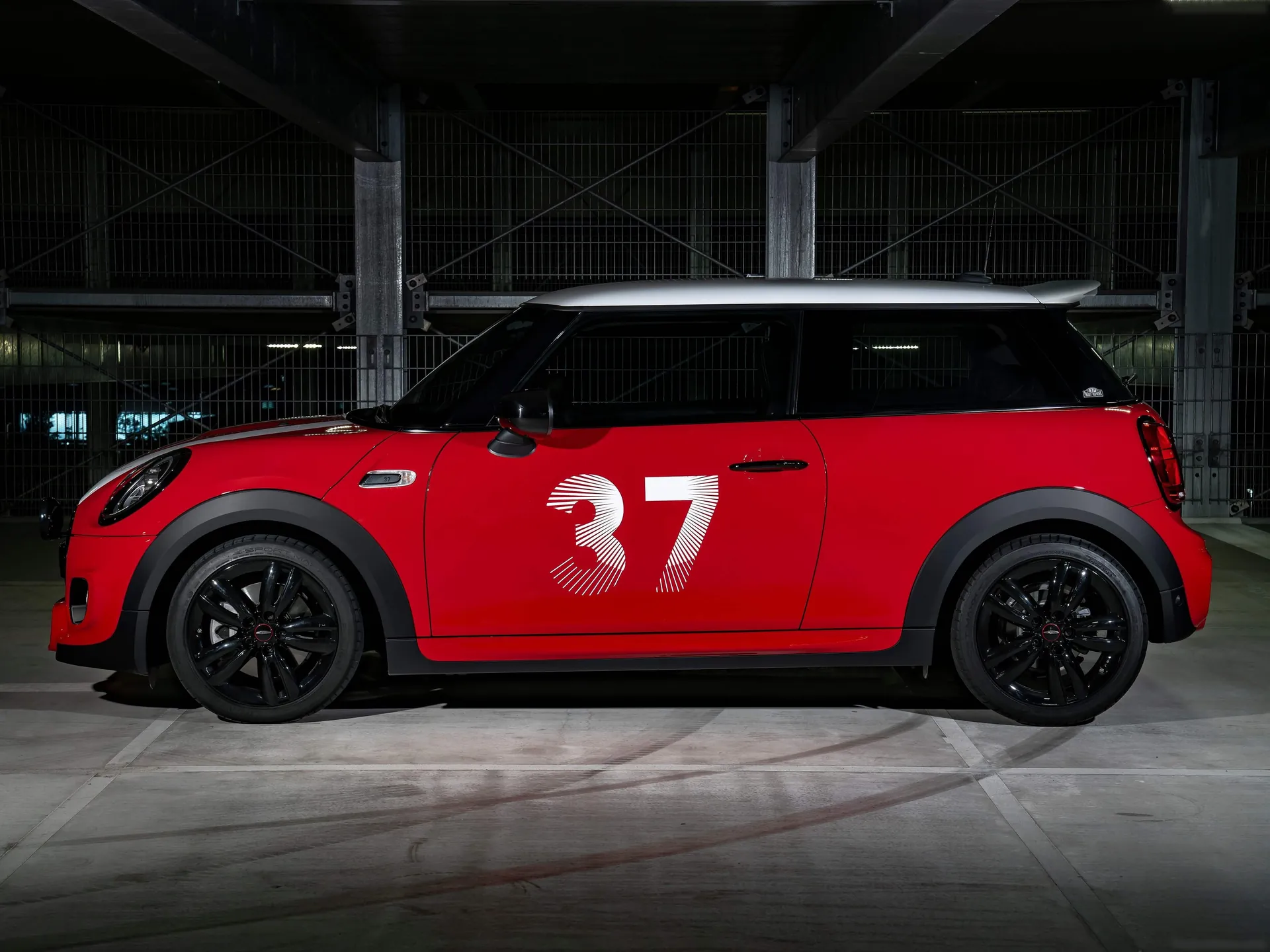 Mini Paddy Hopkirk Edition (2020) – boční profil