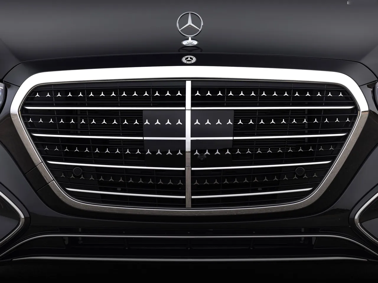 Mercedes-Benz S580 4Matic Maybach [US] (2027)