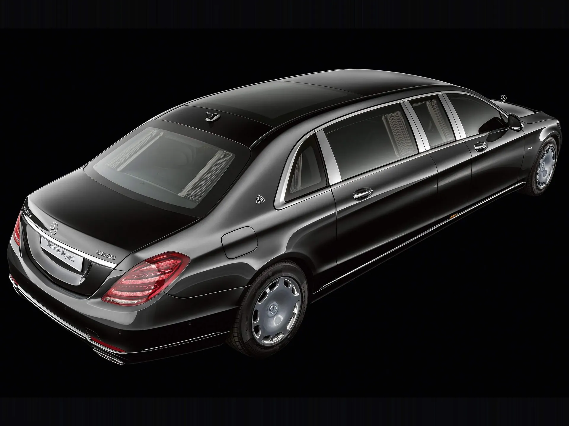 Mercedes-Benz S650 Pullman Maybach (2019) - Rear Three-Quarter