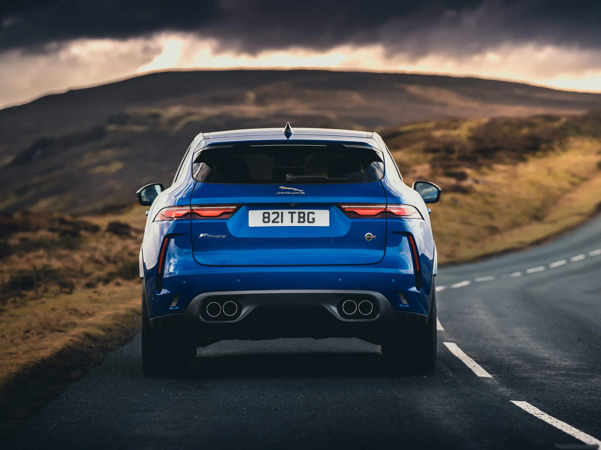 Jaguar F-Pace SVR (2021) – zezadu