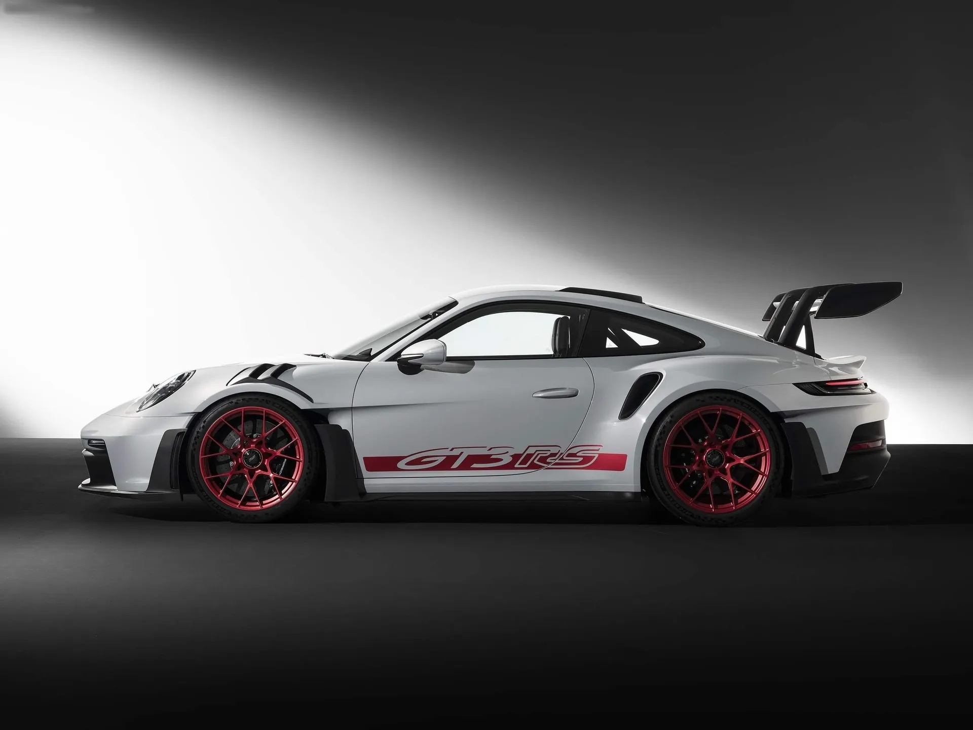 Porsche 911 GT3 RS (2023) - Side Profile