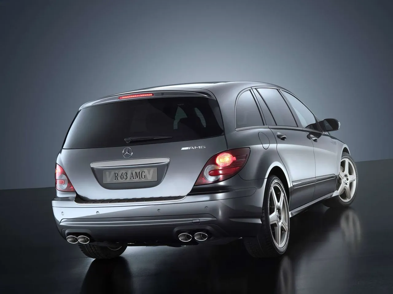 Mercedes-Benz Vision R 63 AMG (2006) - Rear Three-Quarter