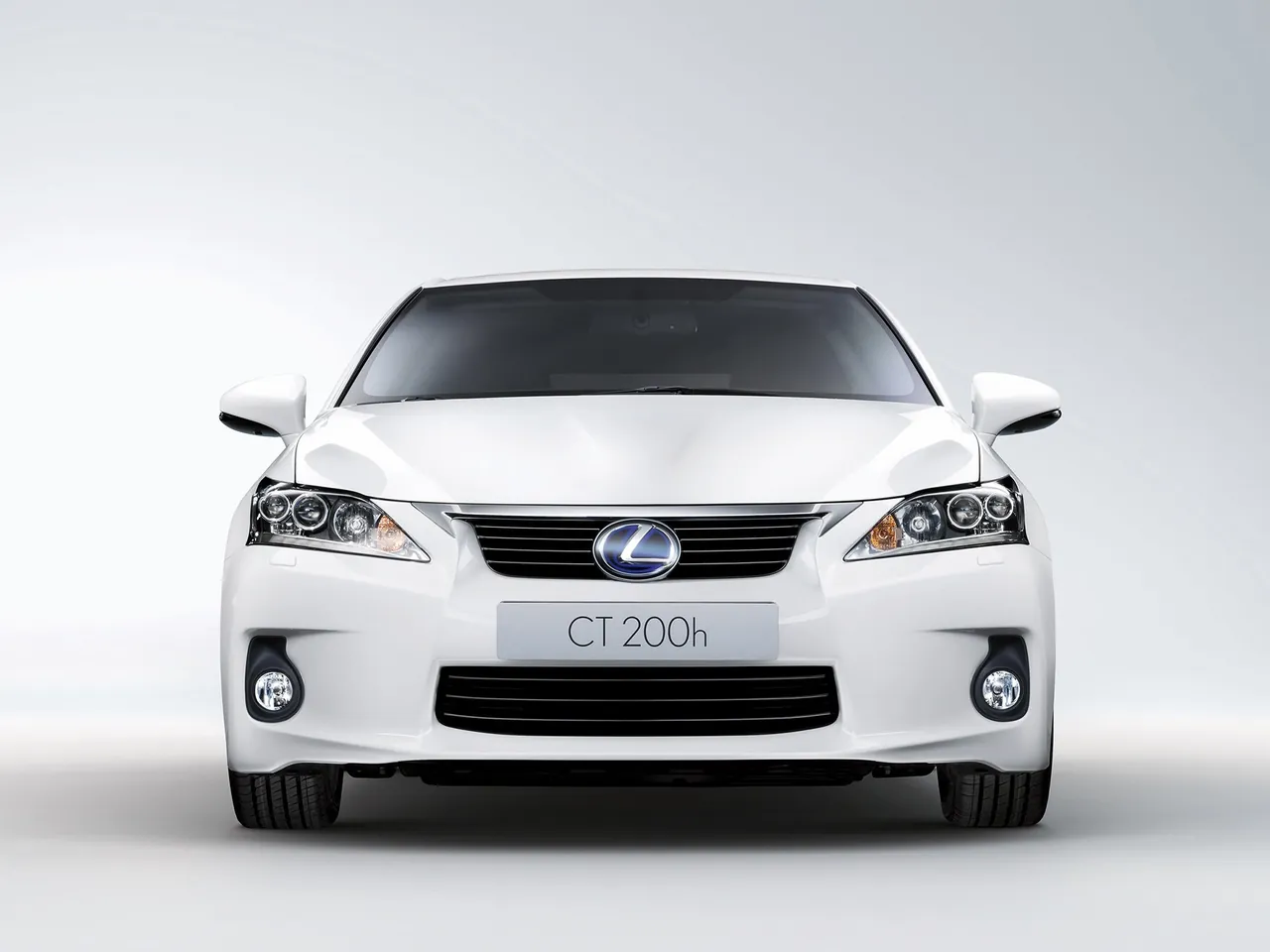 Lexus CT 200h (2011) – zepředu