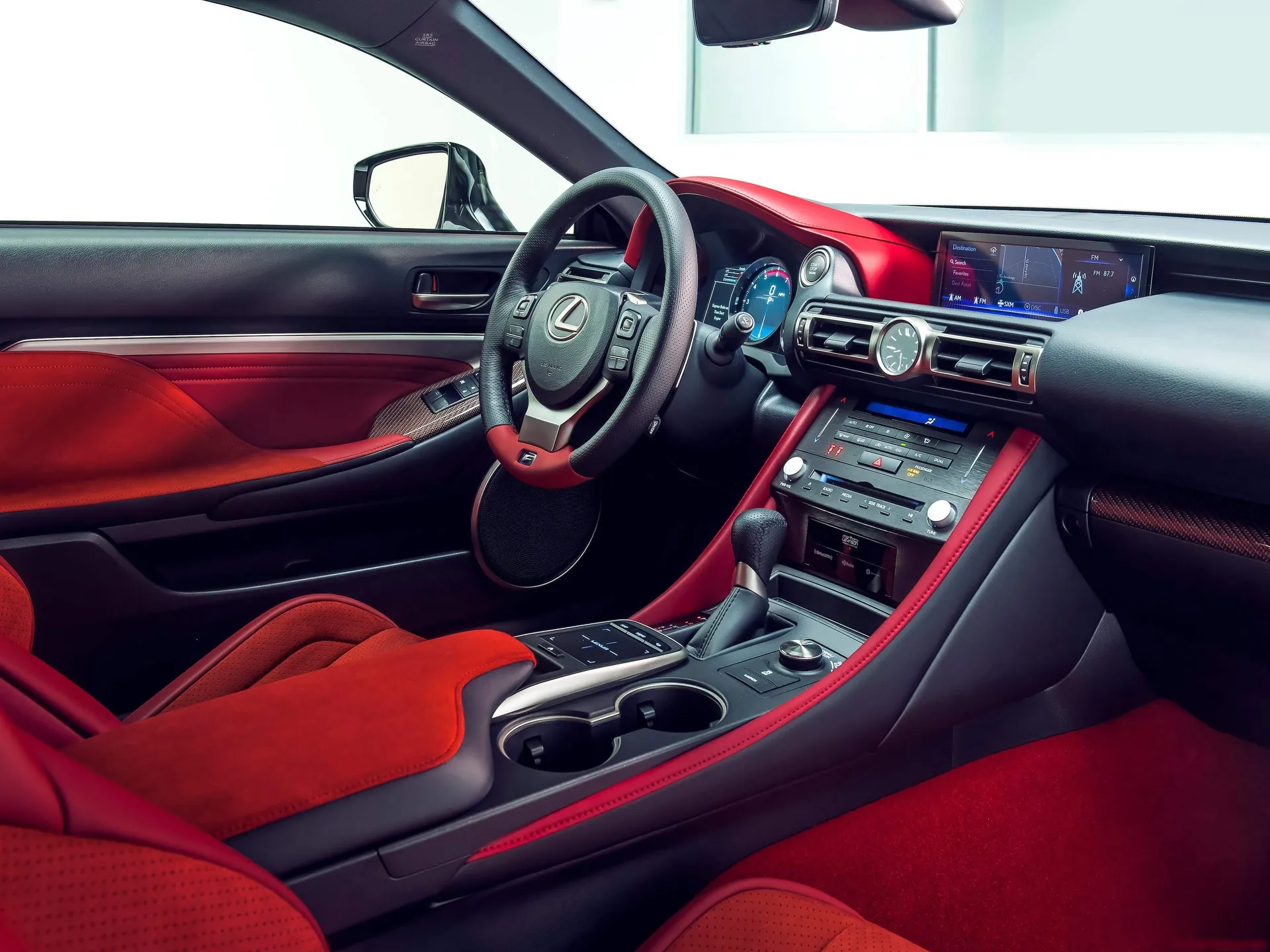 Lexus RC F Track Edition (2020) – interiér