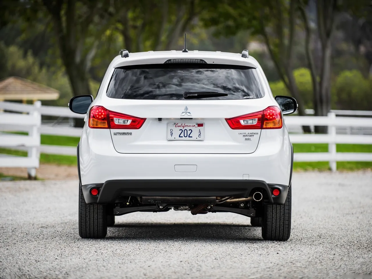Mitsubishi Outlander Sport (2016) – zezadu