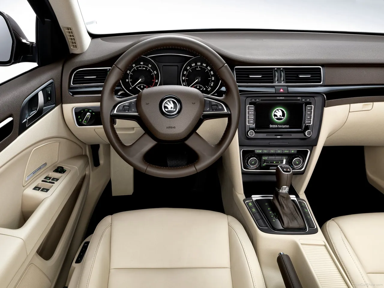 Skoda Superb Combi (2014) – interiér