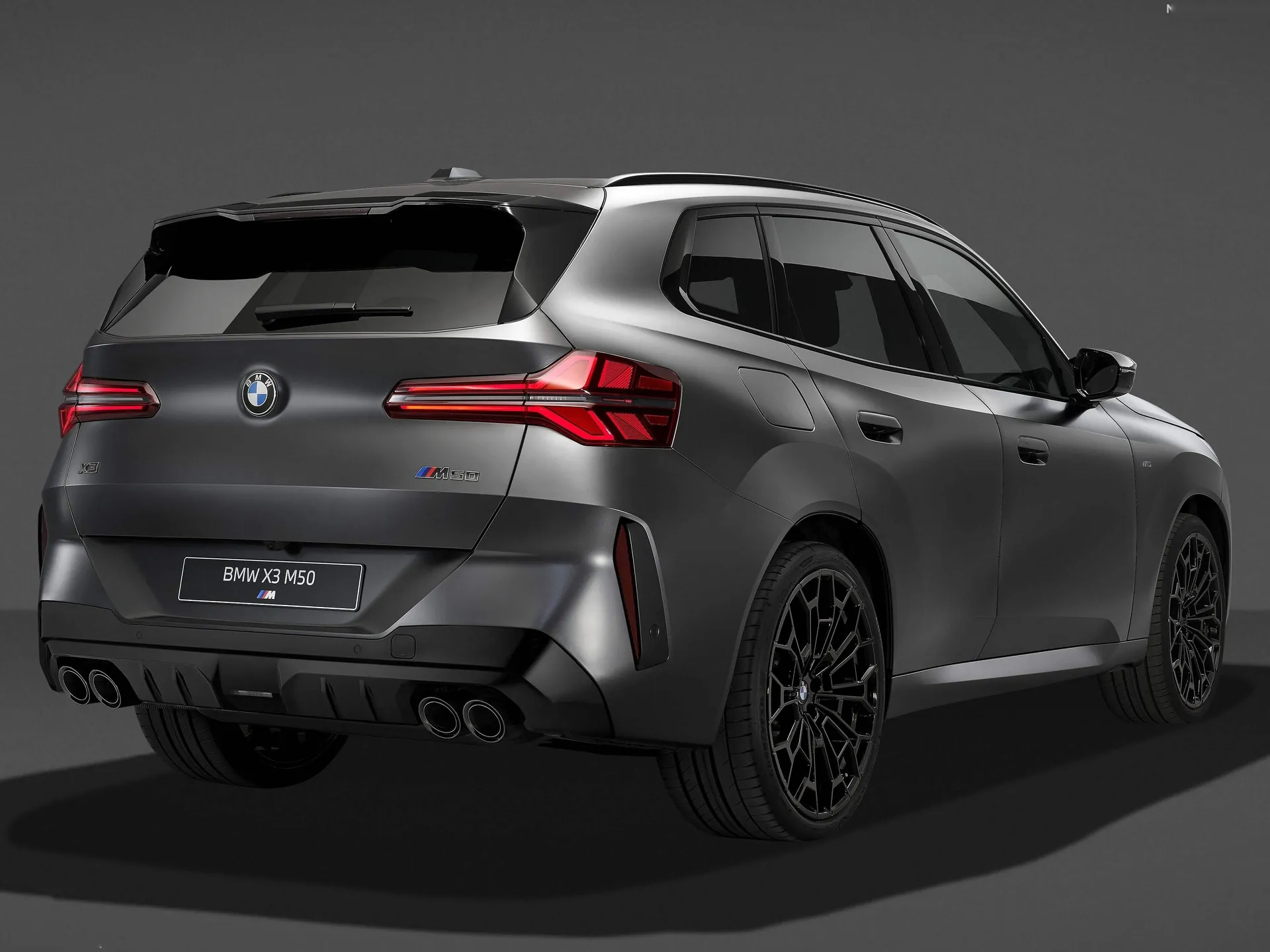 BMW X3 M50 xDrive (2027) – zadní tříčtvrteční pohled