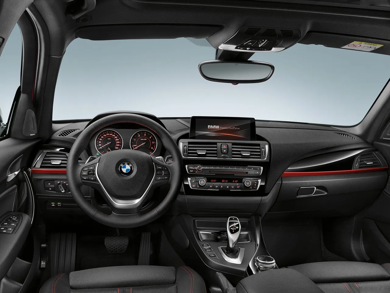 BMW 1-Series (2016) – interiér
