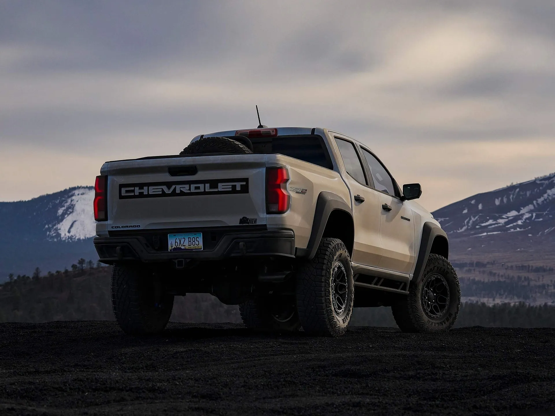 Chevrolet Colorado ZR2 Bison (2024) – zadní tříčtvrteční pohled