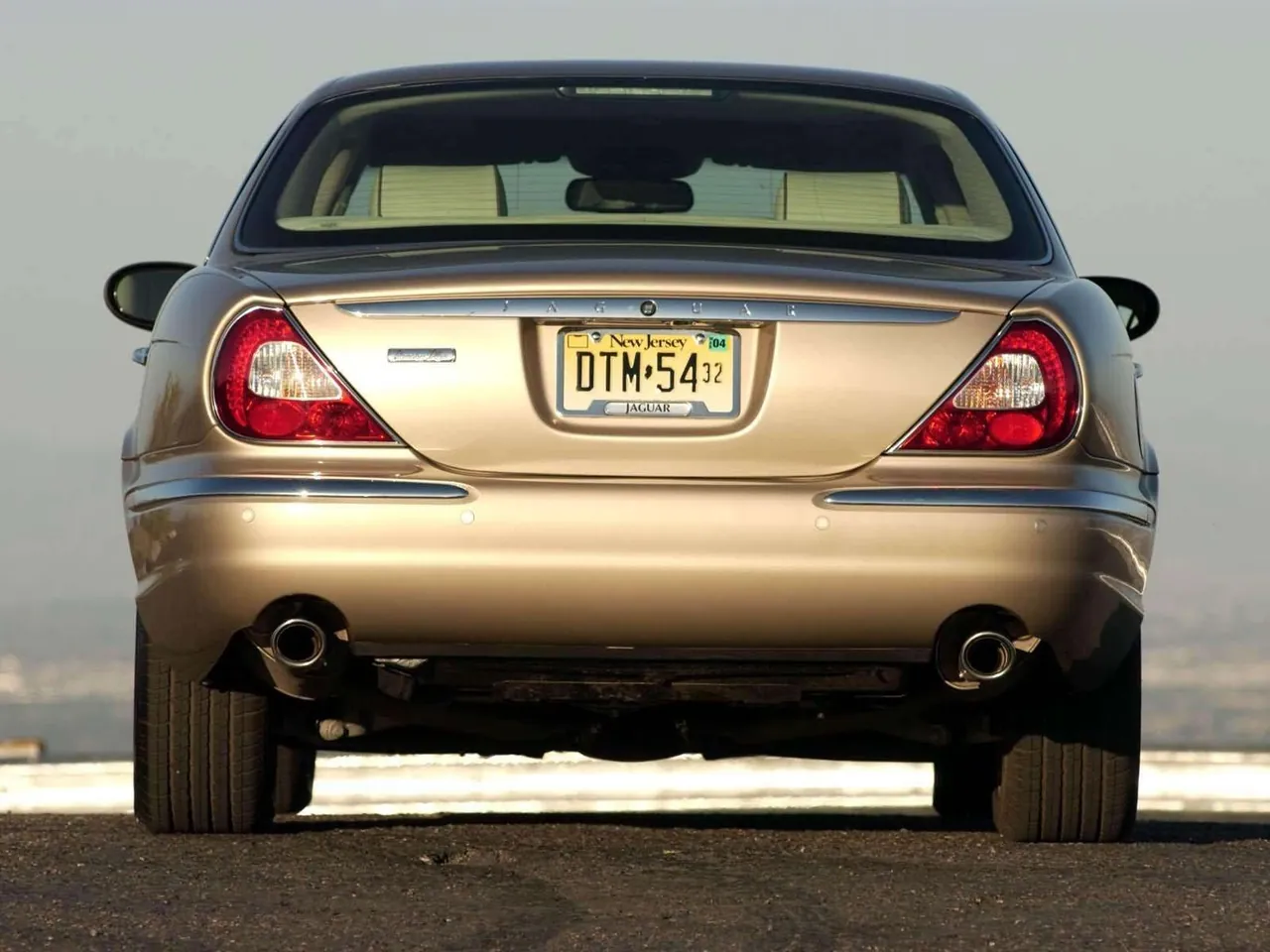 Jaguar XJ8 Vanden Plas (2004) – zezadu
