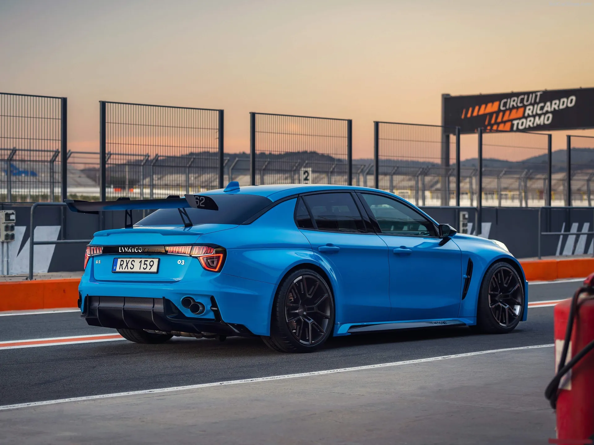 Lynk Co 03 Cyan Concept (2019) – zadní tříčtvrteční pohled