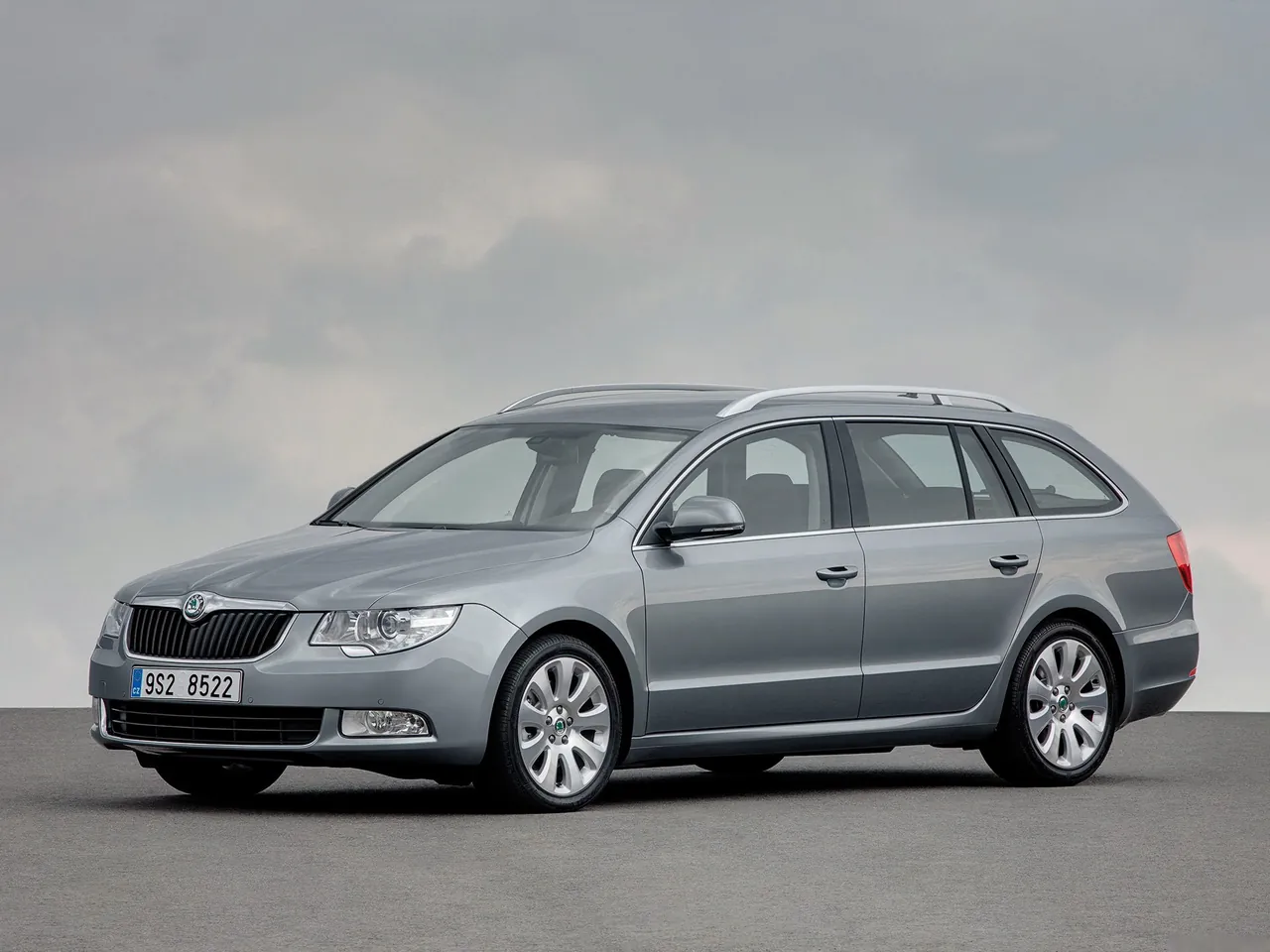 Skoda Superb Combi (2010)