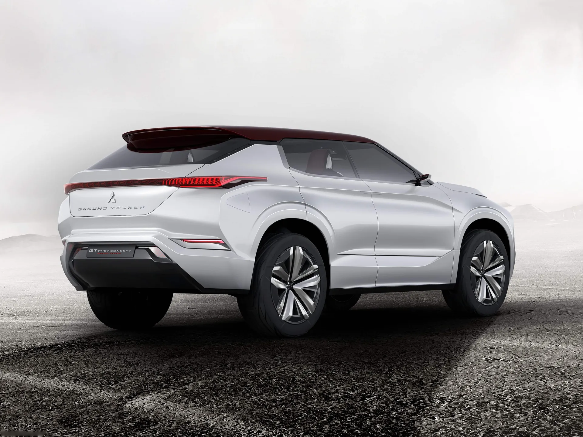 Mitsubishi GT-PHEV Concept (2016) - Rear Three-Quarter
