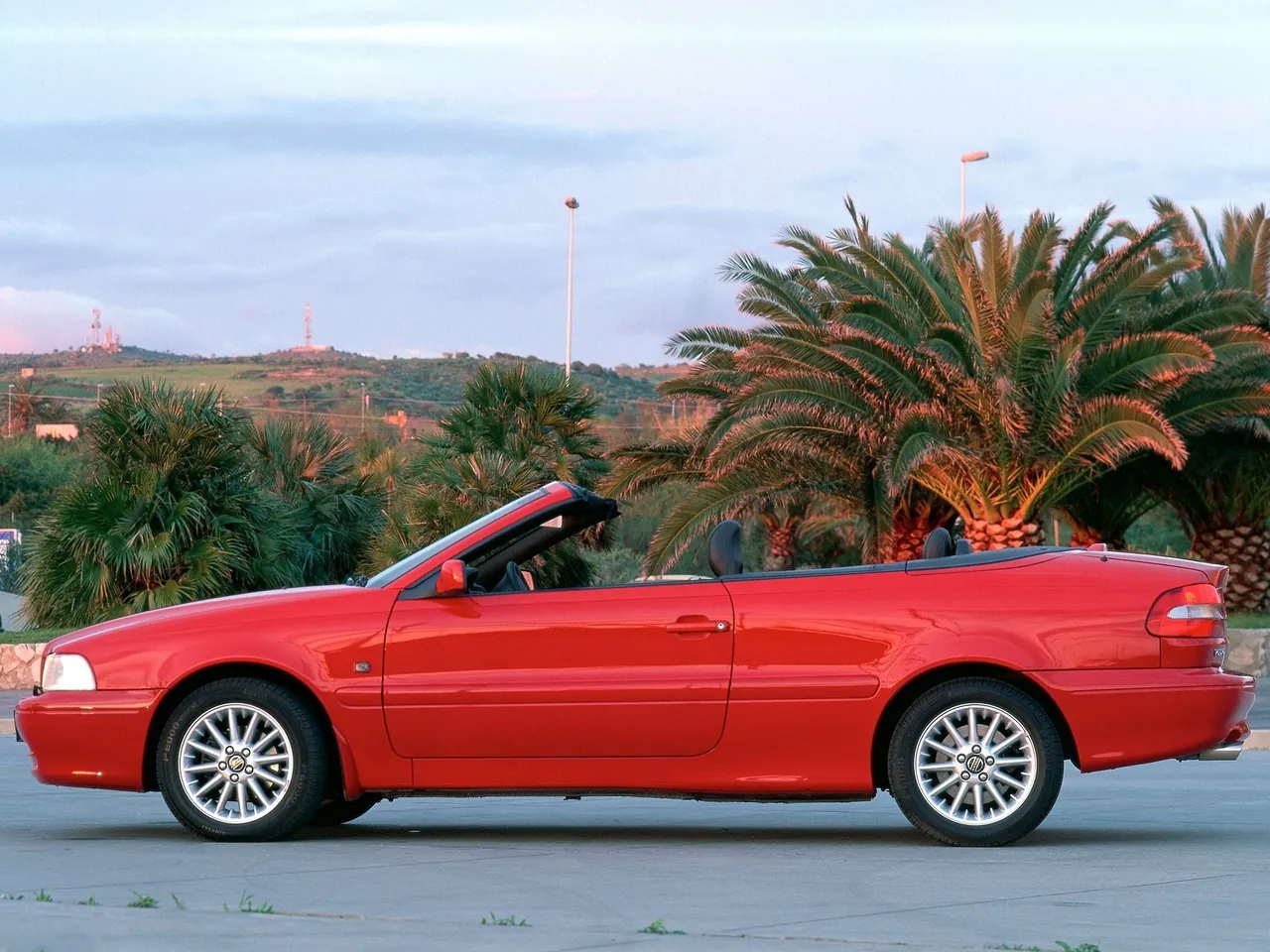 Volvo C70 Convertible (2001) – boční profil