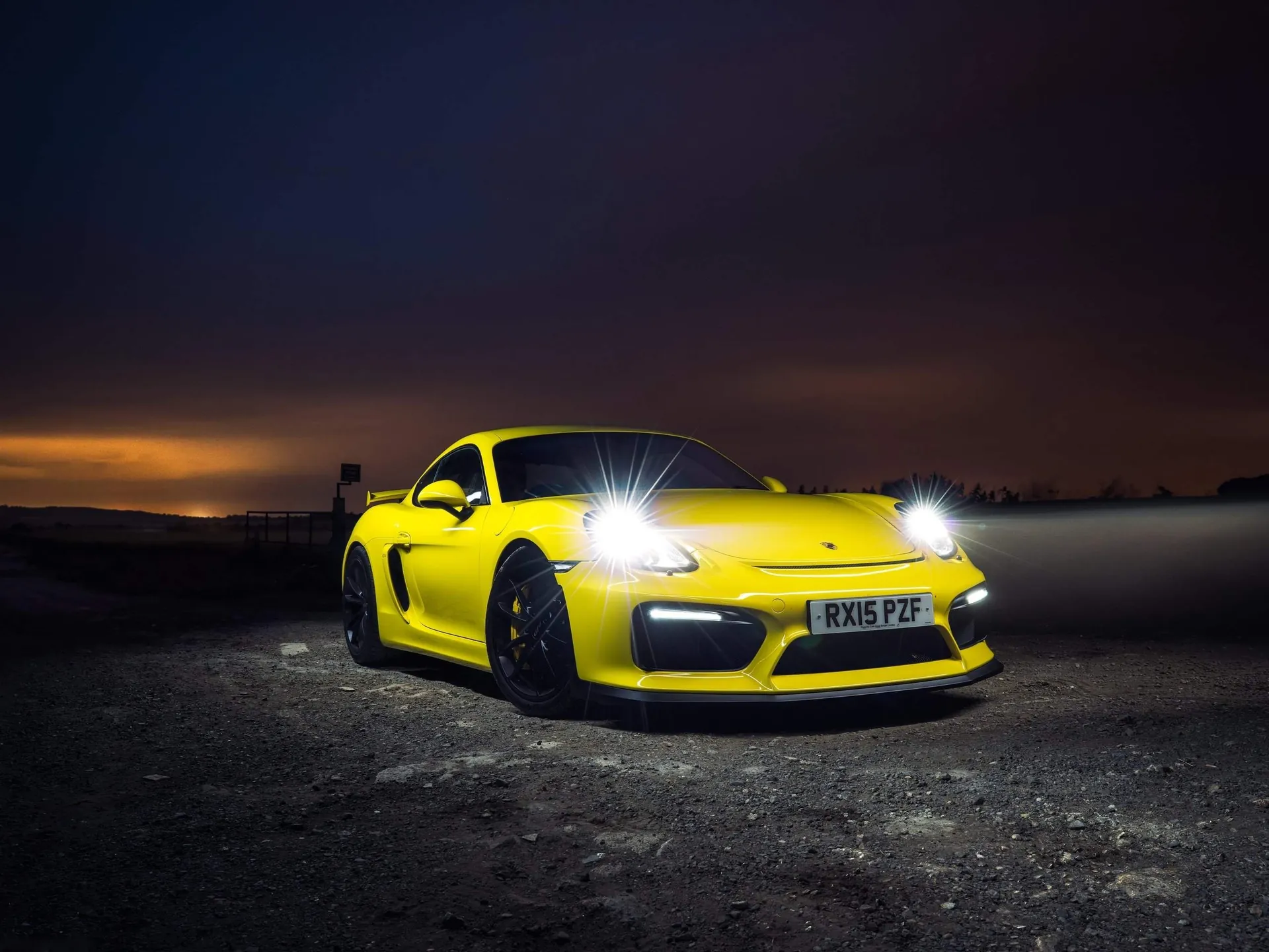 Porsche Cayman GT4 (2016)