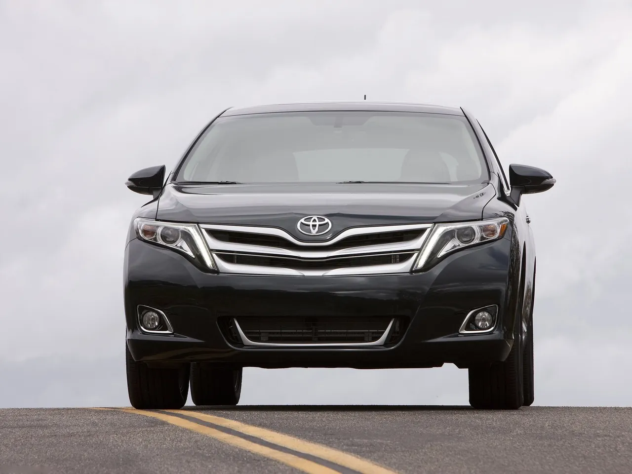 Toyota Venza (2013) - Front