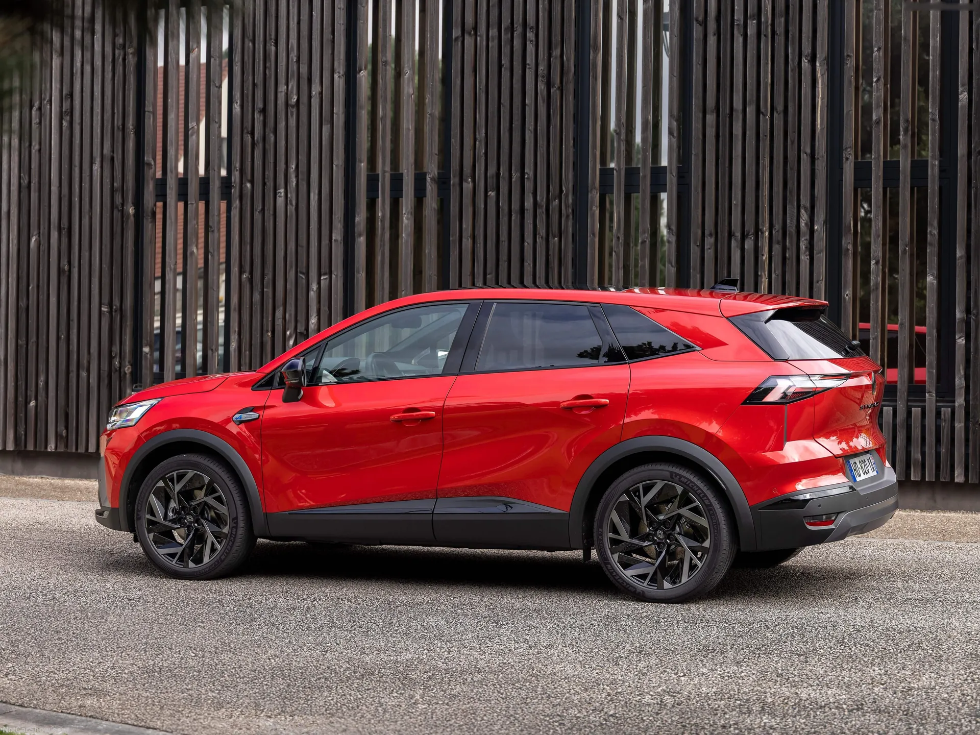 Renault Symbioz (2025) – zadní tříčtvrteční pohled