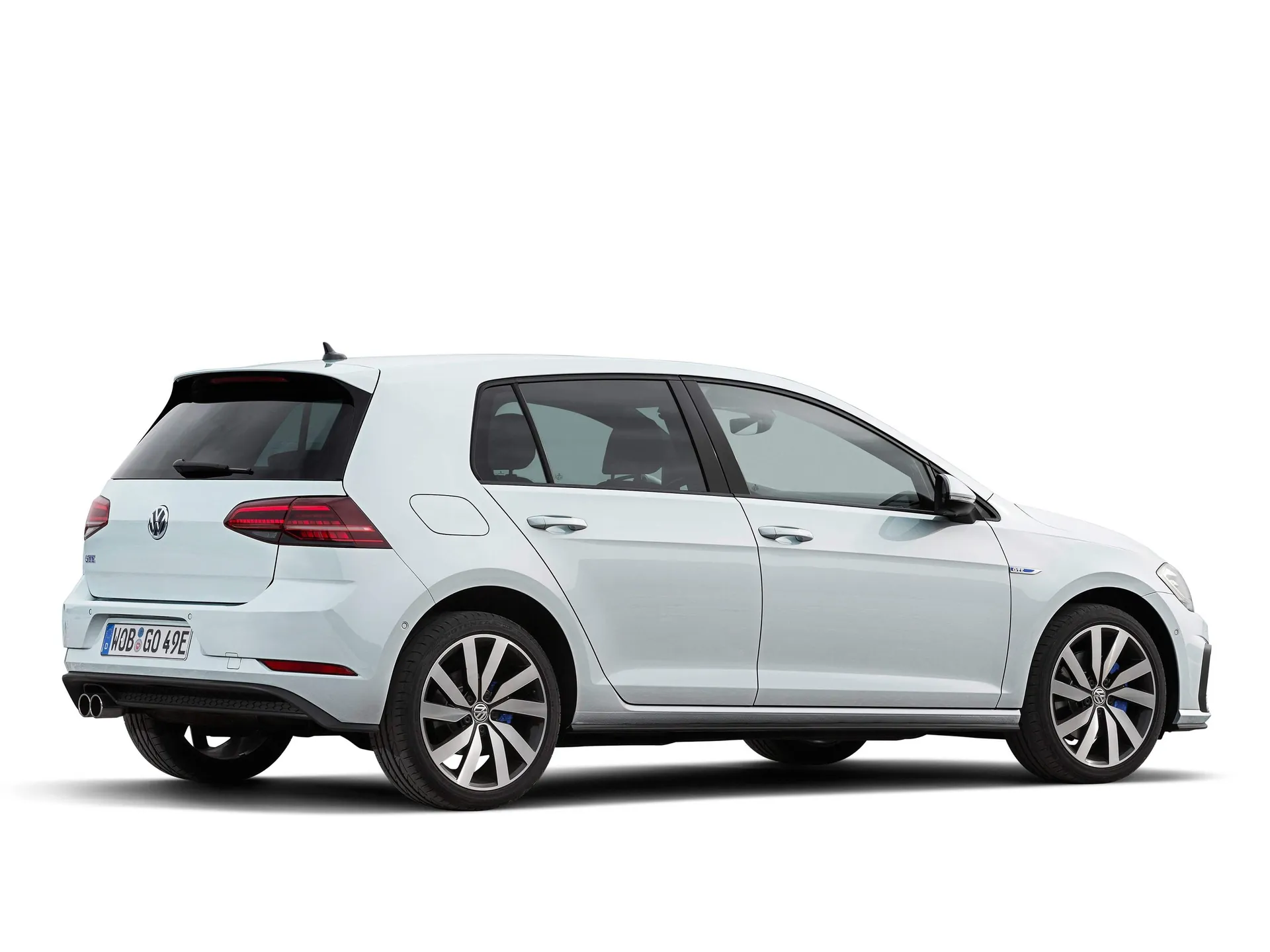Volkswagen Golf GTE (2017) – zadní tříčtvrteční pohled