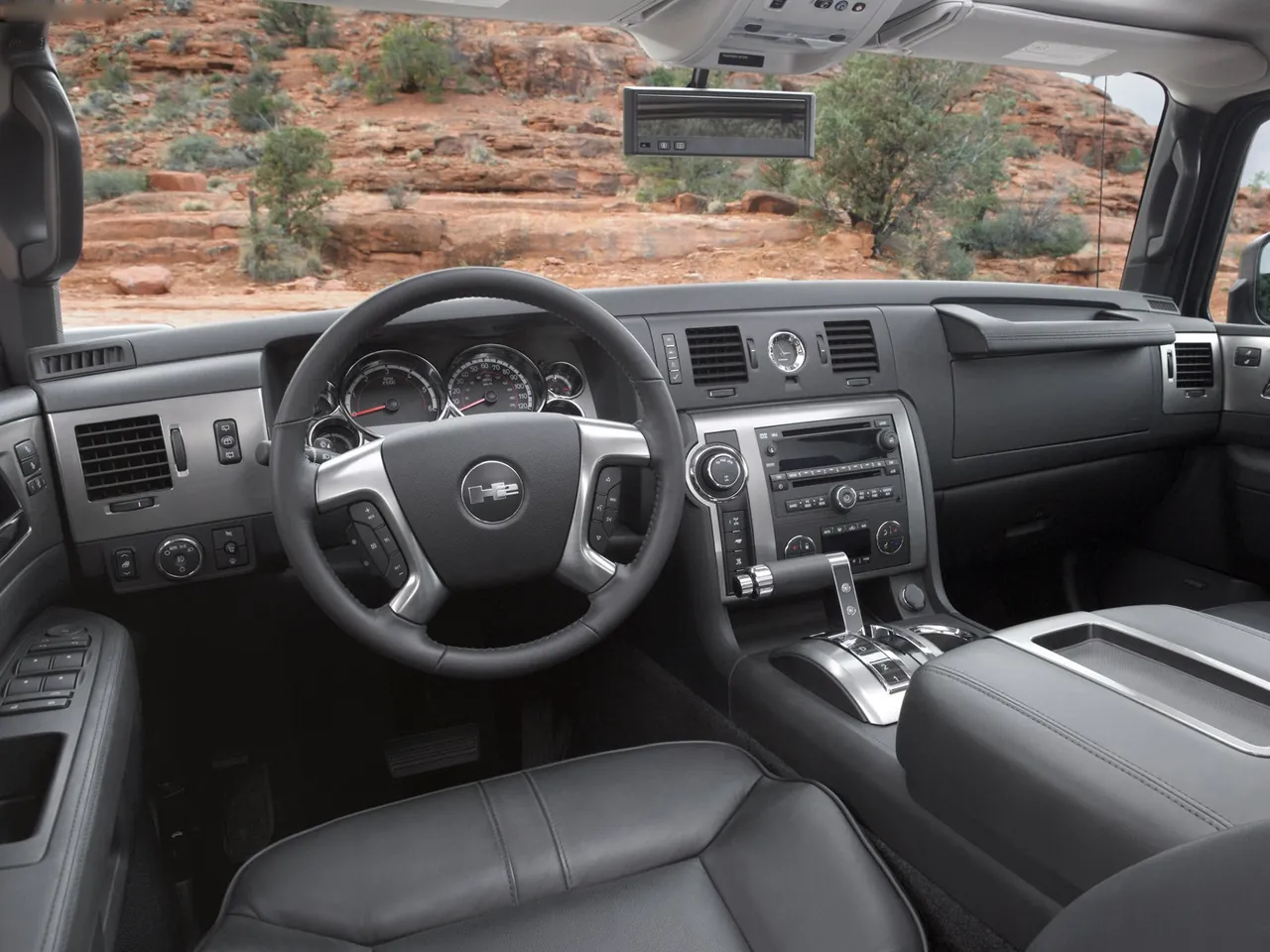 Hummer H2 (2008) – interiér