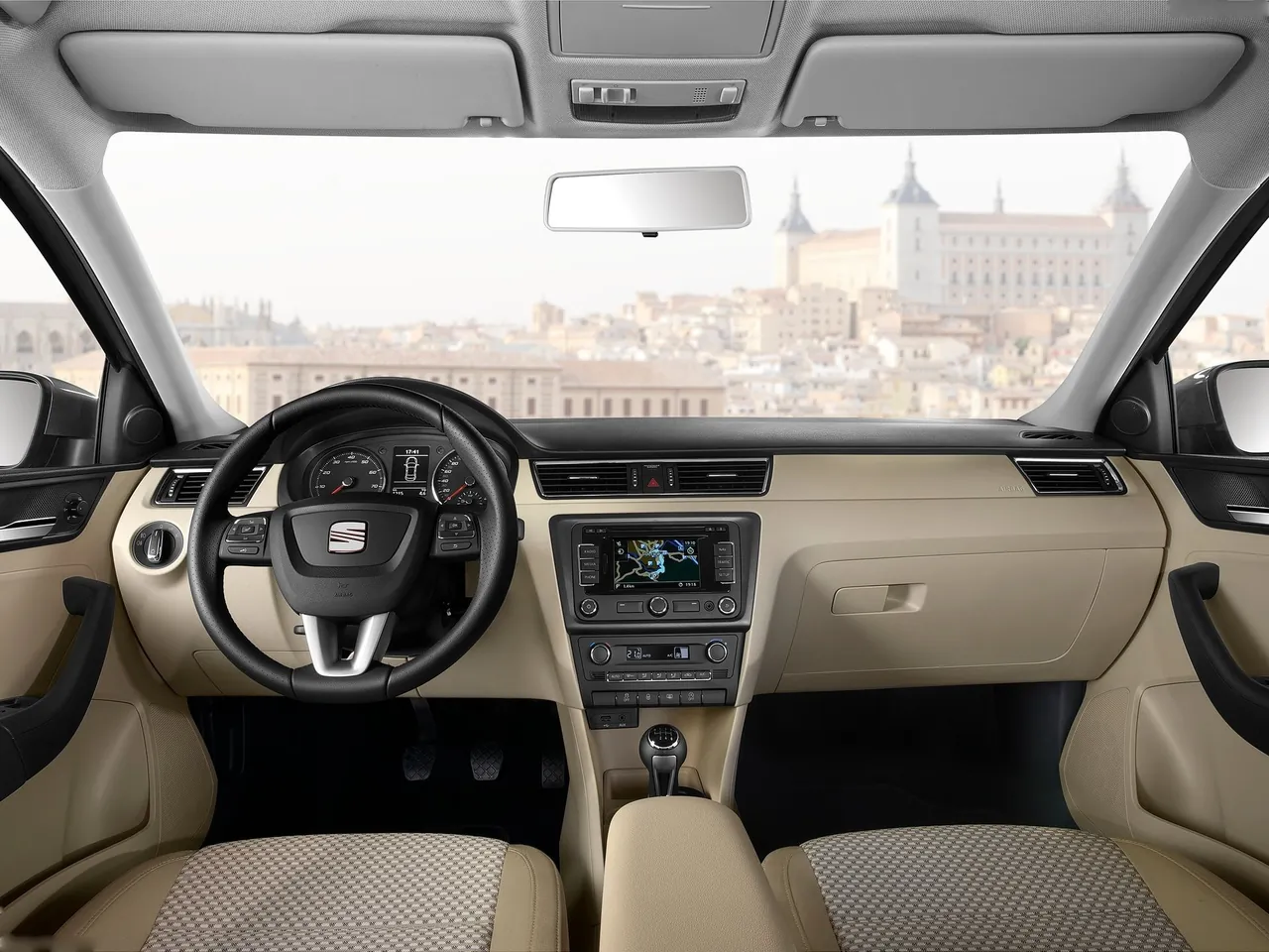 Seat Toledo (2013) – interiér